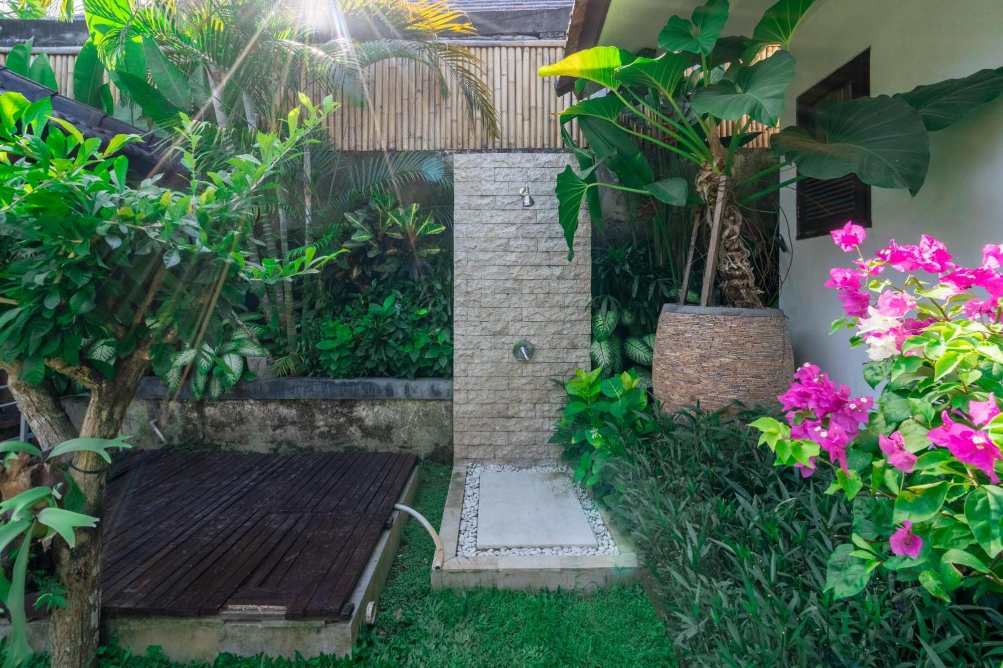 Villa Aveli Seminyak Exteriör bild